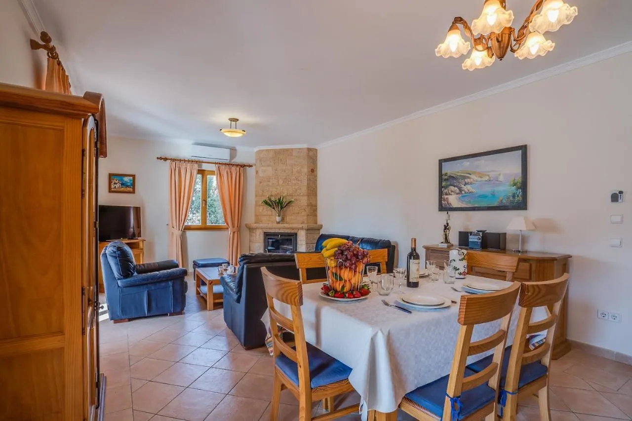 Villa Puerto Alcudia - Lago Aran Berna
